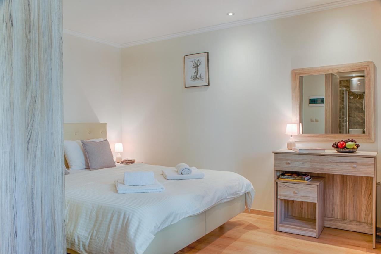 Effie'S Suites Old Town By Estia Corfu  Экстерьер фото